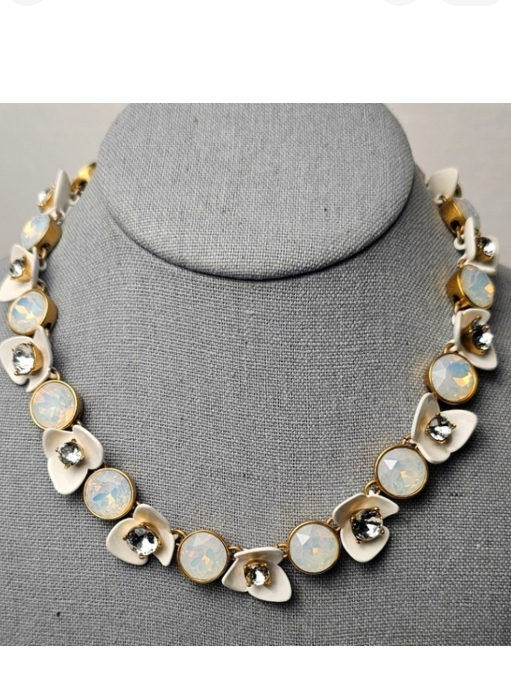 [J. CREW] Gold & White Floral Infinity Brůlée Necklace (Brulee)